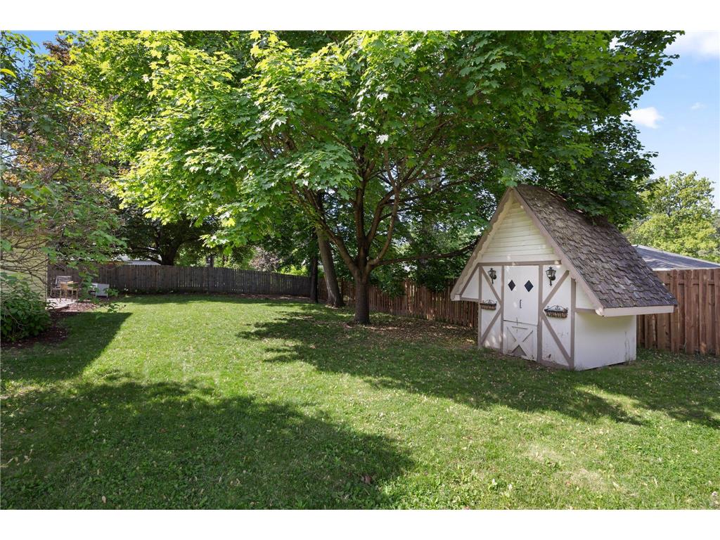 2619 Herschel Street Roseville MN 55113 7070309 image37