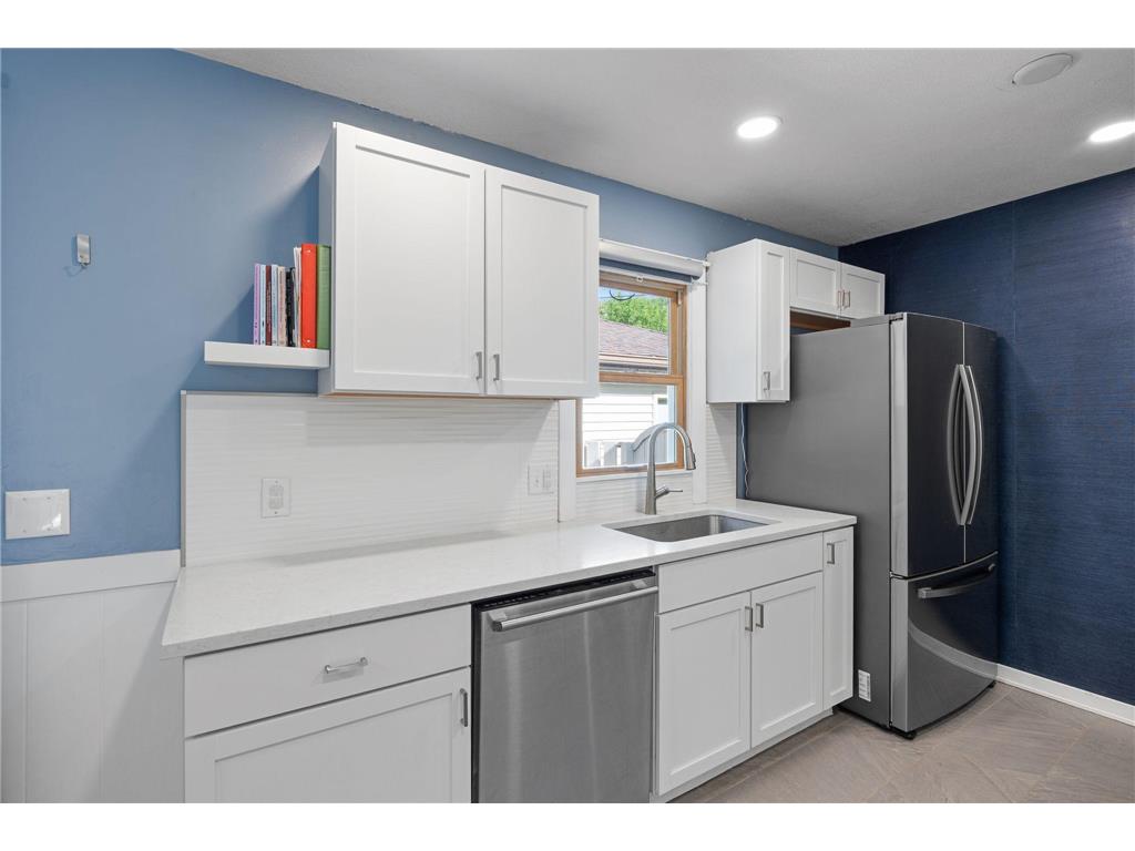 2619 Herschel Street Roseville MN 55113 7070309 image9