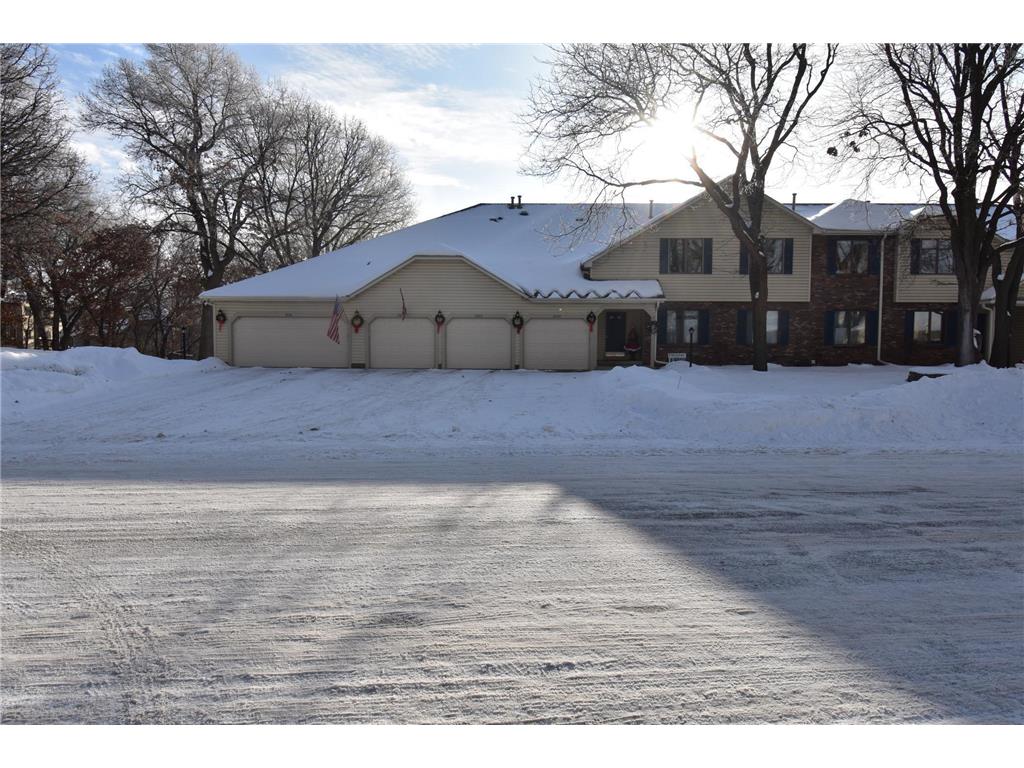 2622 Lake Court Drive #22 Mounds View MN 55112 - Wood 6319870 image1