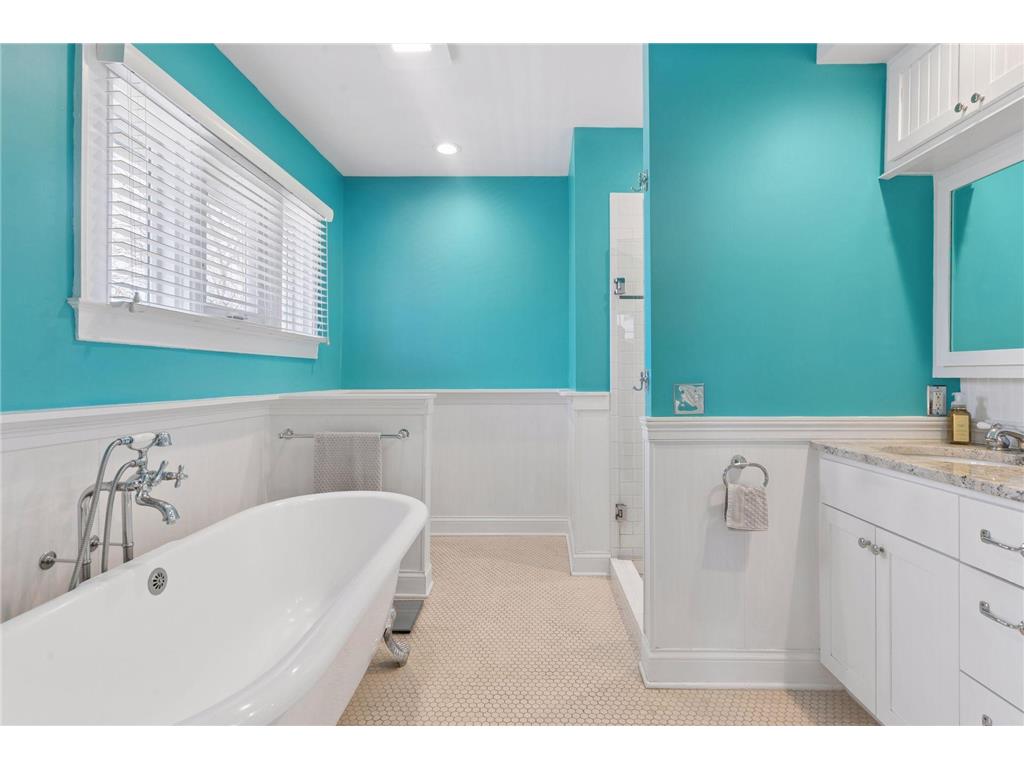 2623 Irving Avenue S Minneapolis MN 55408 7038132 image38