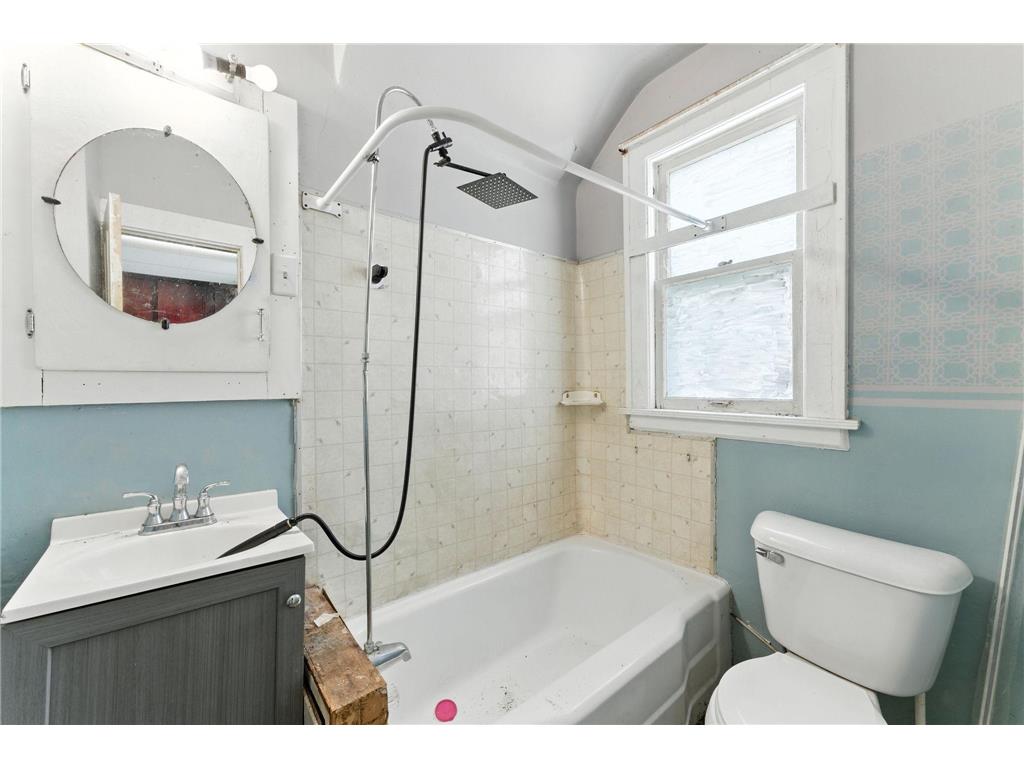 2623 Polk Street NE Minneapolis MN 55418 6786719 image6