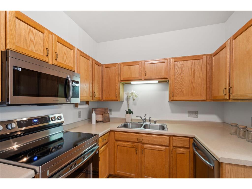 2624 Portland Avenue Minneapolis MN 55407 7001098 image10