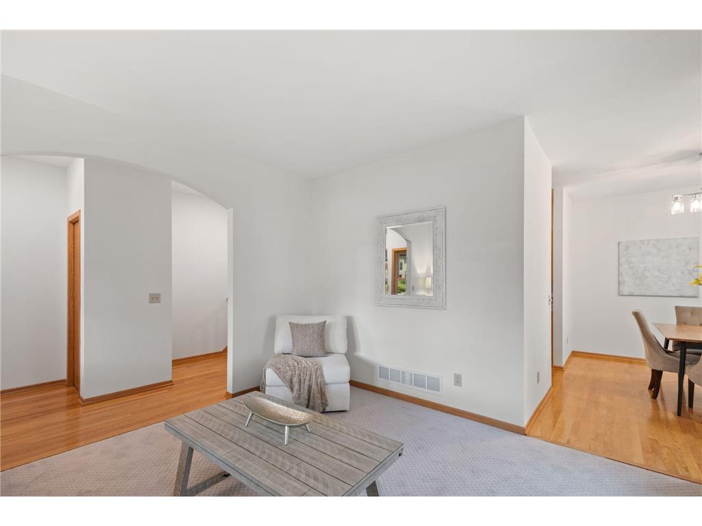 2624 Portland Avenue Minneapolis MN 55407 7001098 image5