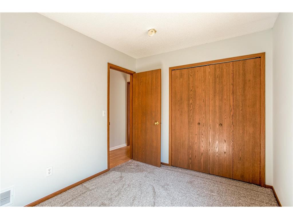 2627 Brookdale Lane Brooklyn Park MN 55444 7029999 image16