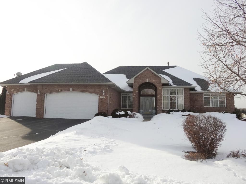 2628 Eagle Valley Drive, Woodbury, MN 55129 MLS 4907383 Edina Realty