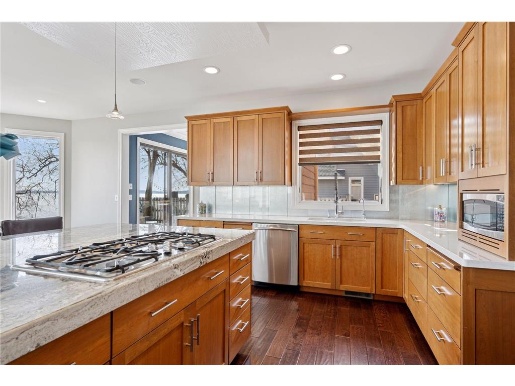 263 Lake Avenue N Spicer MN 56288 - Green 6818037 image21