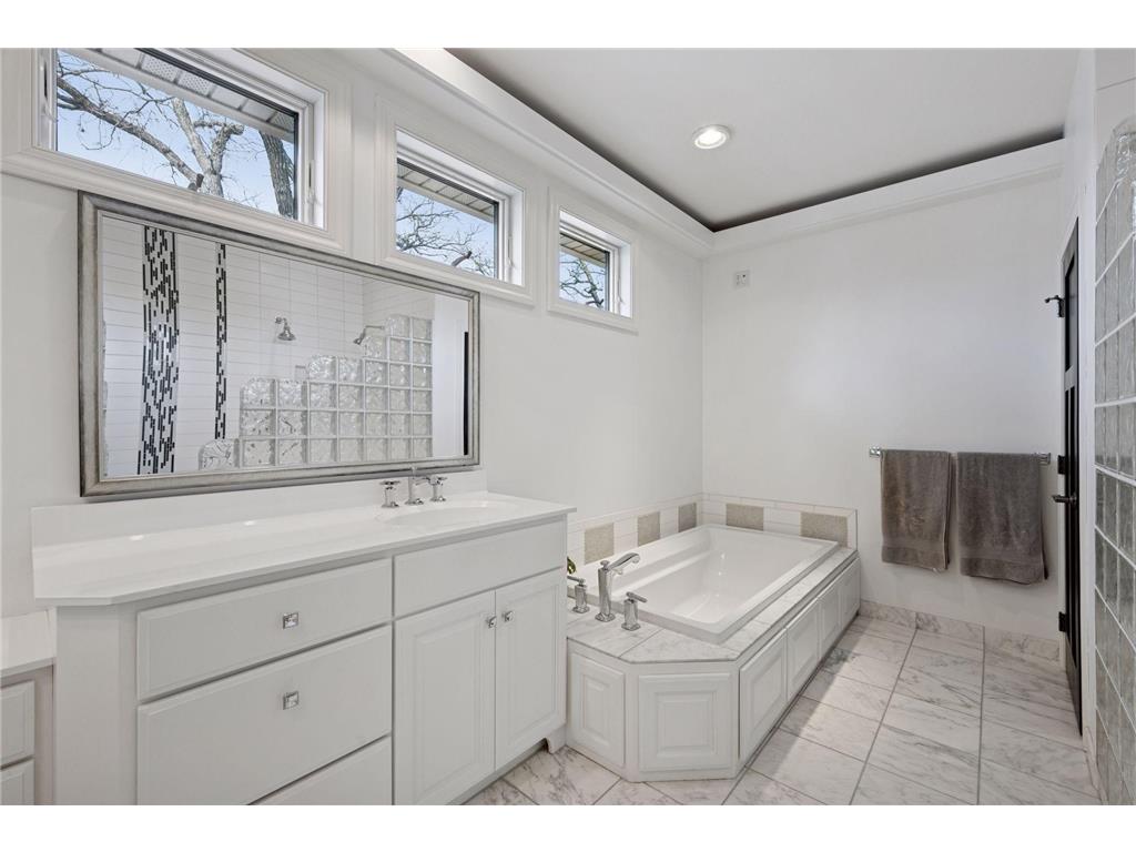 263 Lake Avenue N Spicer MN 56288 - Green 6818037 image26