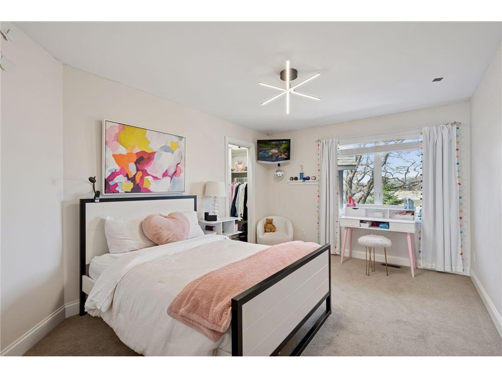 263 Lake Avenue N Spicer MN 56288 - Green 6818037 image32