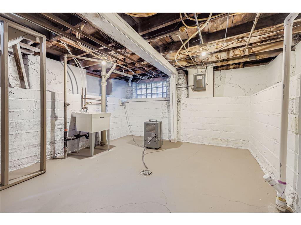 2630 14th Ave Avenue S Minneapolis MN 55407 6822000 image27