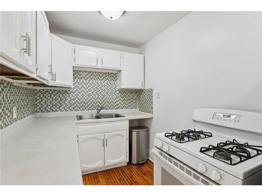 2630 Dupont Avenue N Minneapolis MN 55411 7057623 image10