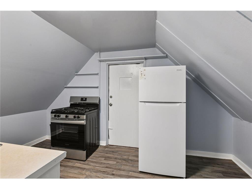 2630 Dupont Avenue N Minneapolis MN 55411 7057623 image24