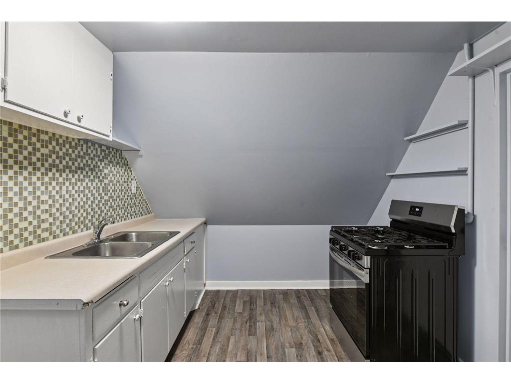 2630 Dupont Avenue N Minneapolis MN 55411 7057623 image25
