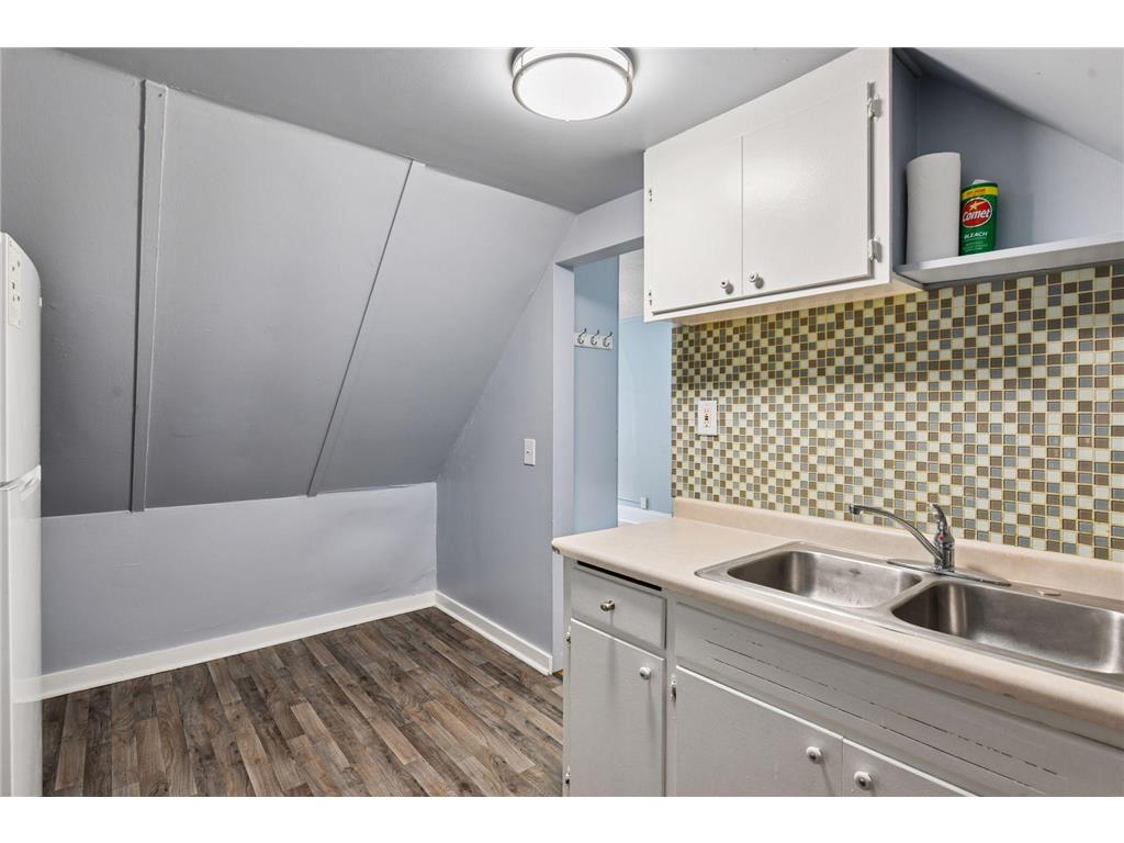 2630 Dupont Avenue N Minneapolis MN 55411 7057623 image27