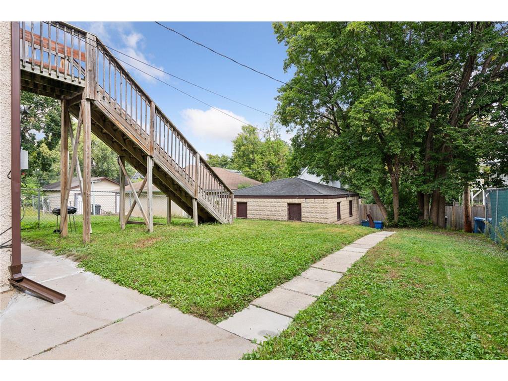2630 Dupont Avenue N Minneapolis MN 55411 7057623 image30