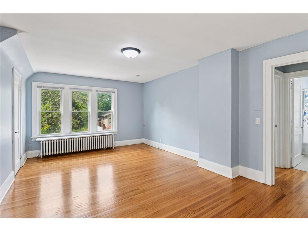 2630 Dupont Avenue N Minneapolis MN 55411 7057623 image4