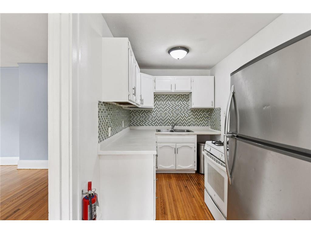 2630 Dupont Avenue N Minneapolis MN 55411 7057623 image9