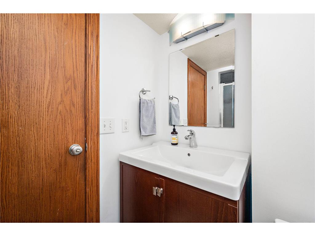 2630 Major Avenue N Golden Valley MN 55422 7113346 image25