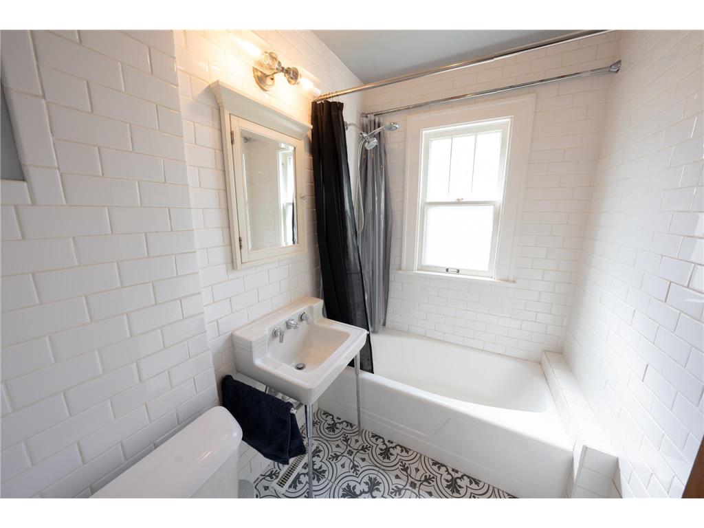 2630 Ulysses Street NE Minneapolis MN 55418 7067308 image20