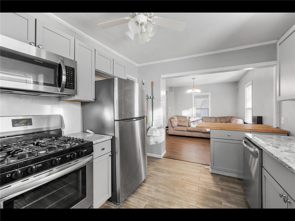 2631 Thomas Avenue N Minneapolis MN 55411 7032671 image11