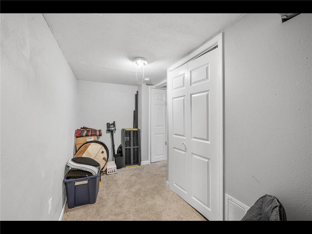 2631 Thomas Avenue N Minneapolis MN 55411 7032671 image18