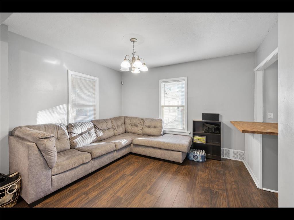 2631 Thomas Avenue N Minneapolis MN 55411 7032671 image5
