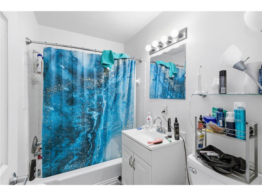 2633 Division Street N North Saint Paul MN 55109 7016429 image12