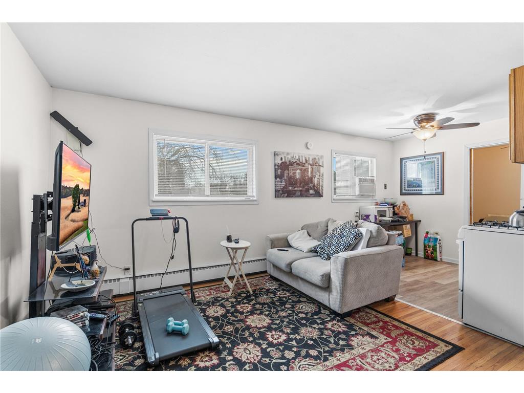 2633 Division Street N North Saint Paul MN 55109 7016429 image4