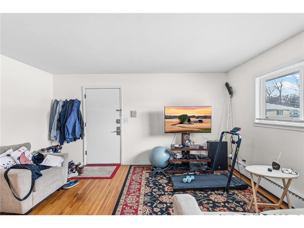 2633 Division Street N North Saint Paul MN 55109 7016429 image8