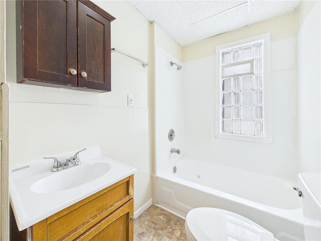 2633 Taylor Street NE Minneapolis MN 55418 7078518 image30