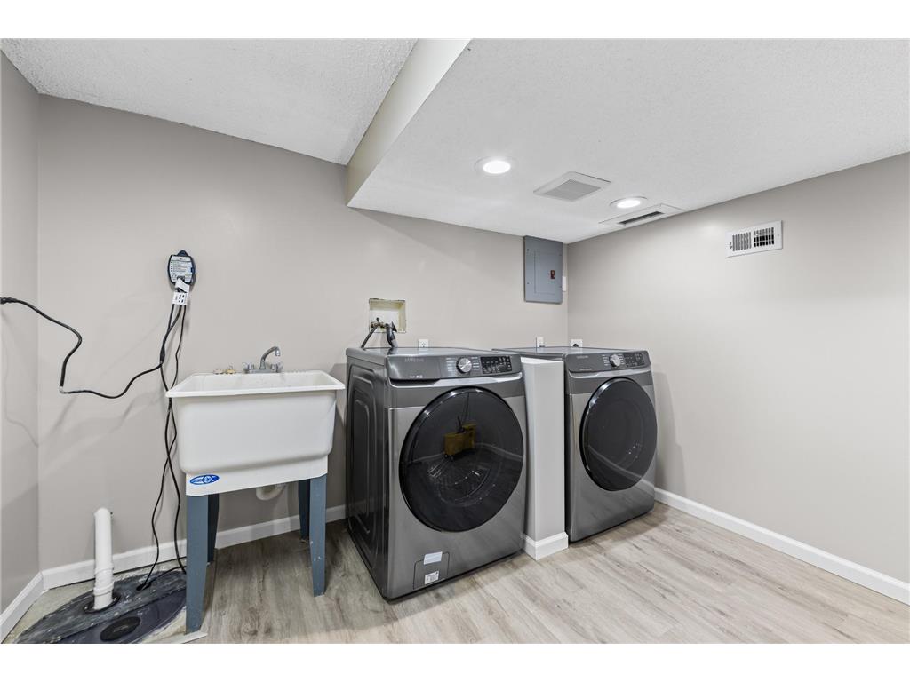 2635 Cleveland Street NE Minneapolis MN 55418 7063562 image27