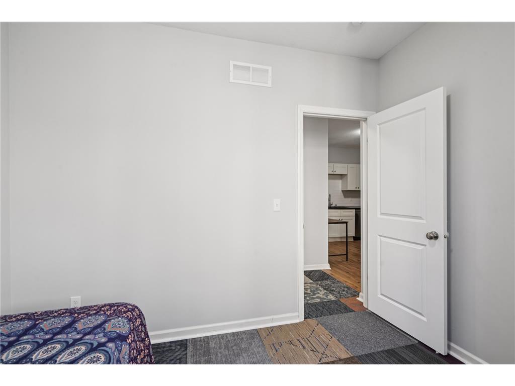 2635 Colfax Avenue N Minneapolis MN 55411 7028244 image17