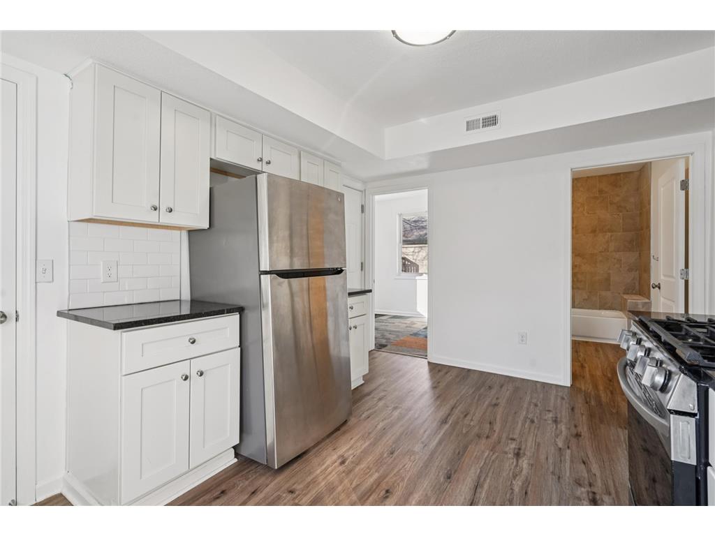 2635 Colfax Avenue N Minneapolis MN 55411 7028244 image25