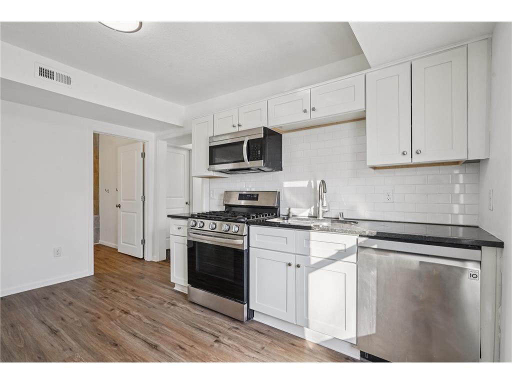 2635 Colfax Avenue N Minneapolis MN 55411 7028244 image26