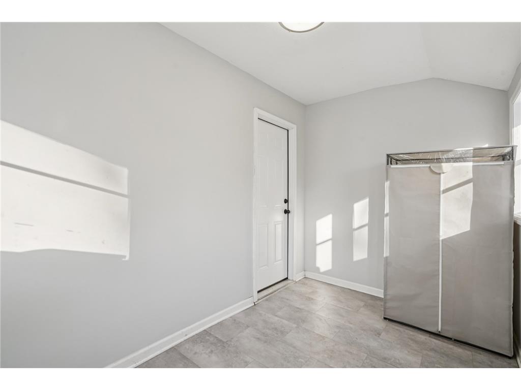 2635 Colfax Avenue N Minneapolis MN 55411 7028244 image37