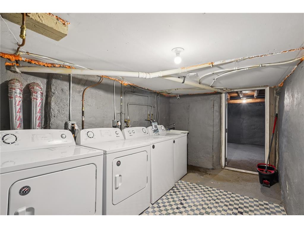 2635 Colfax Avenue N Minneapolis MN 55411 7028244 image38