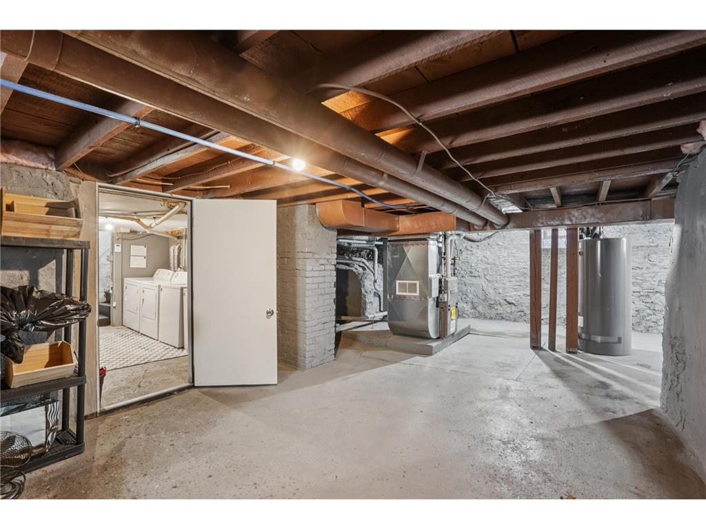 2635 Colfax Avenue N Minneapolis MN 55411 7028244 image39