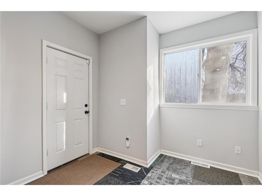 2635 Colfax Avenue N Minneapolis MN 55411 7028244 image4