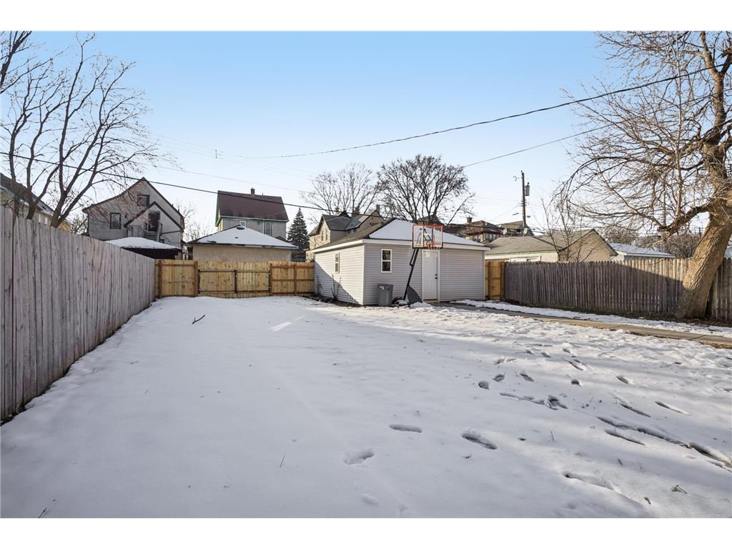 2635 Colfax Avenue N Minneapolis MN 55411 7028244 image43