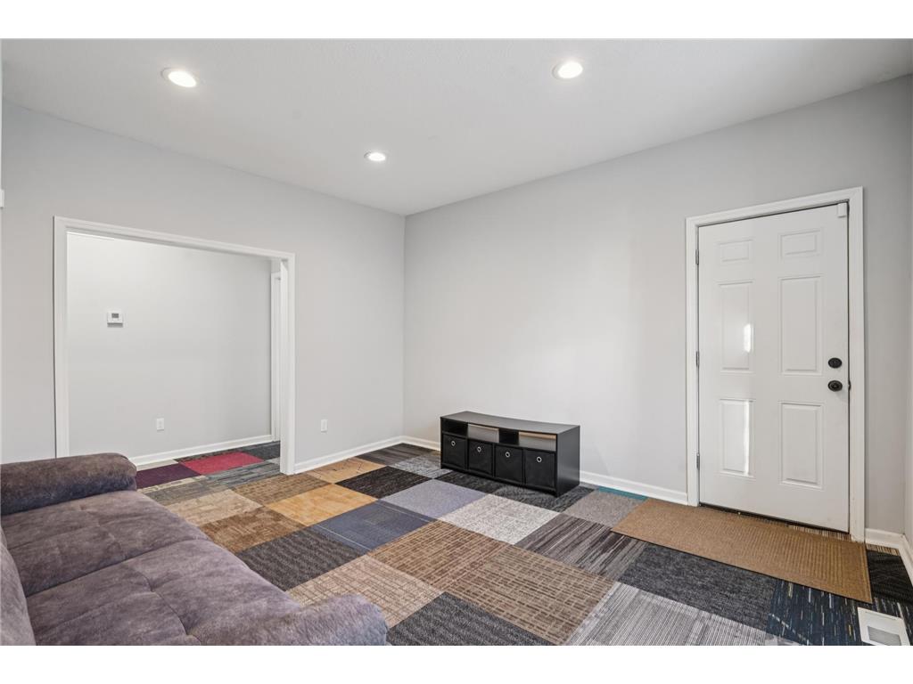 2635 Colfax Avenue N Minneapolis MN 55411 7028244 image7