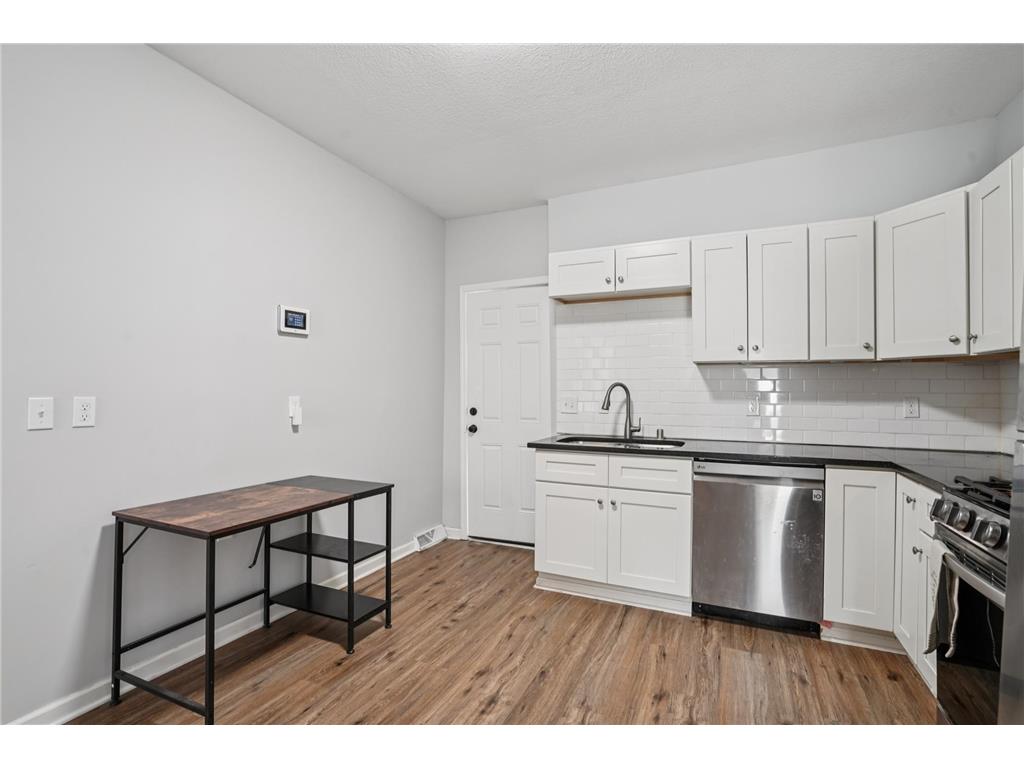 2635 Colfax Avenue N Minneapolis MN 55411 7028244 image9