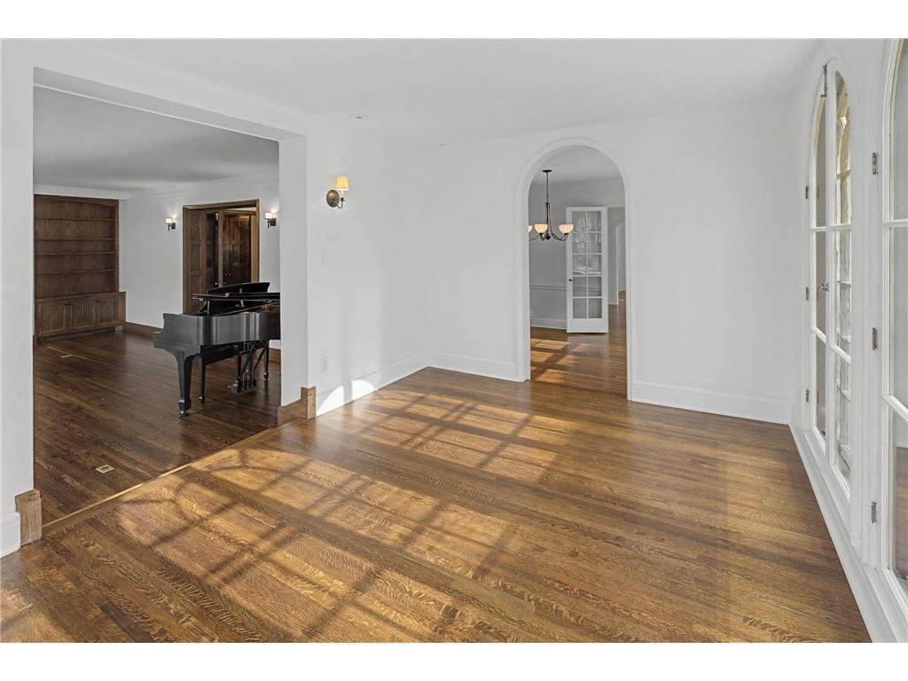 2635 Newton Avenue S Minneapolis MN 55405 - Lake of the Isles 7007965 image11