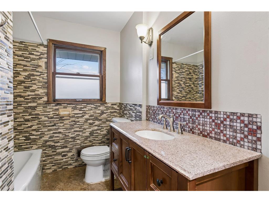 2637 5th Avenue E North Saint Paul MN 55109 7049031 image20