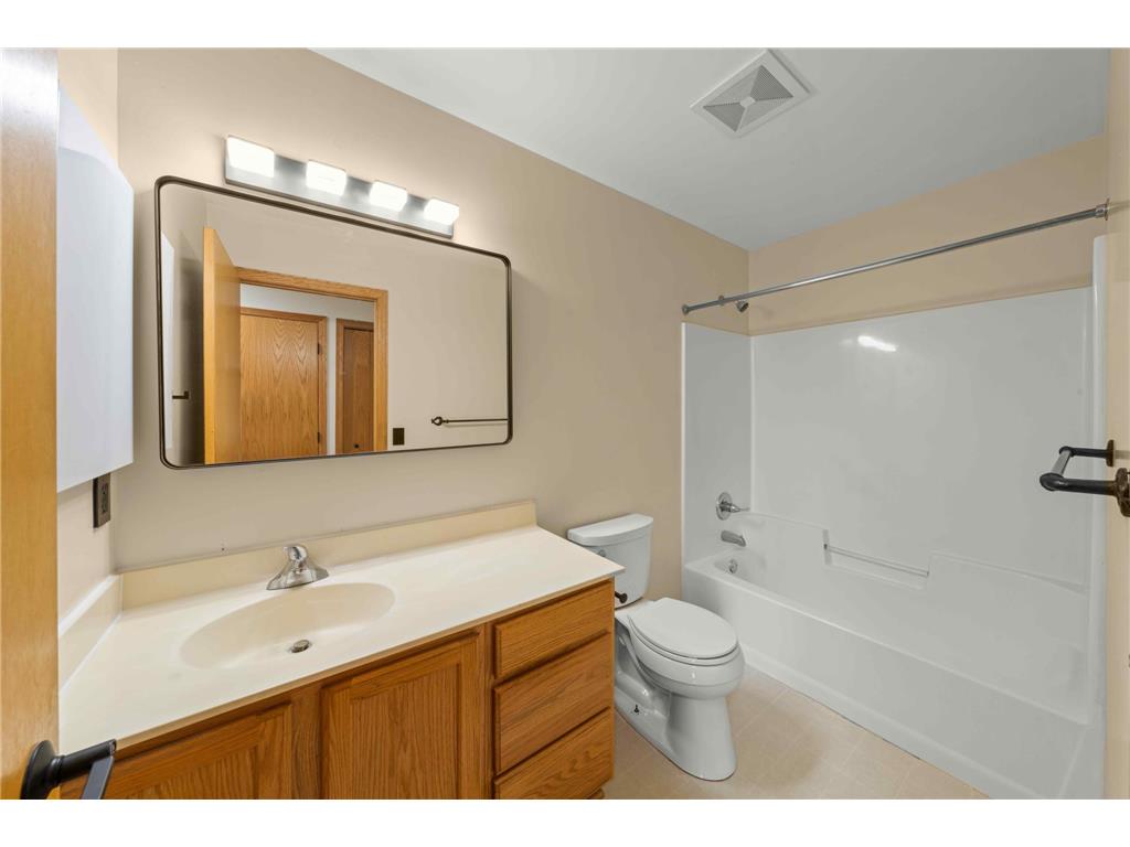 2637 5th Avenue S Minneapolis MN 55408 7040988 image15