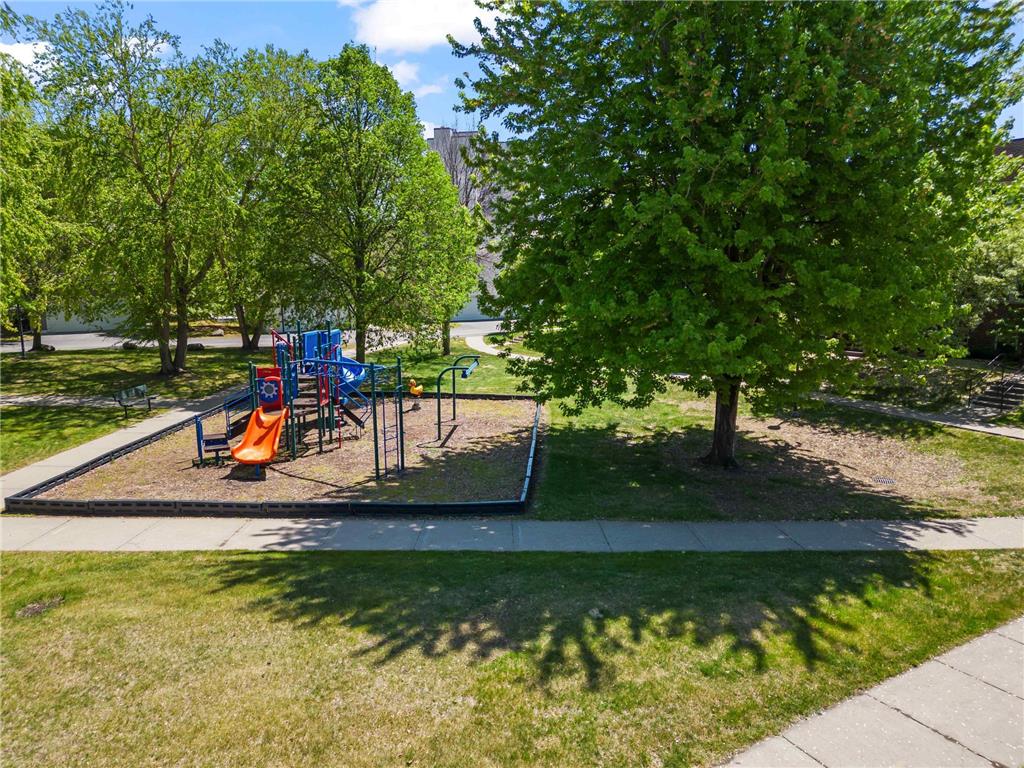 2637 5th Avenue S Minneapolis MN 55408 7040988 image21