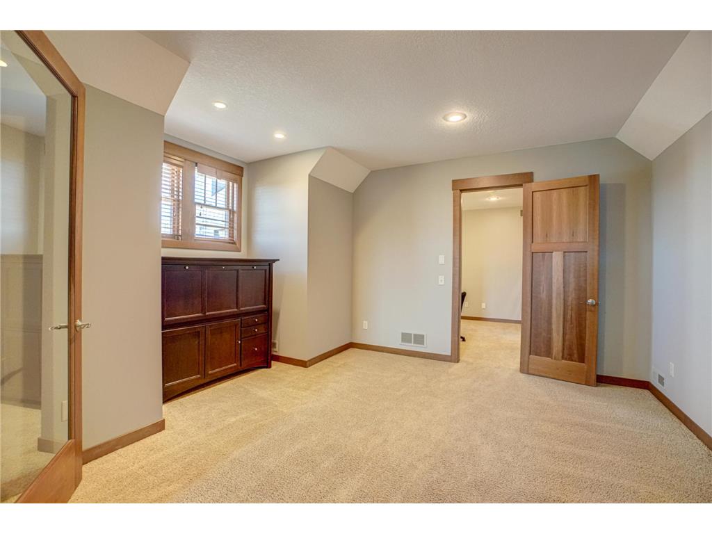 2637 Cottage Grove Place Woodbury MN 55129 7055215 image33