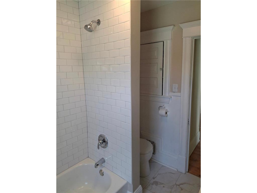 2637 Emerson Avenue S Minneapolis MN 55408 7067628 image23