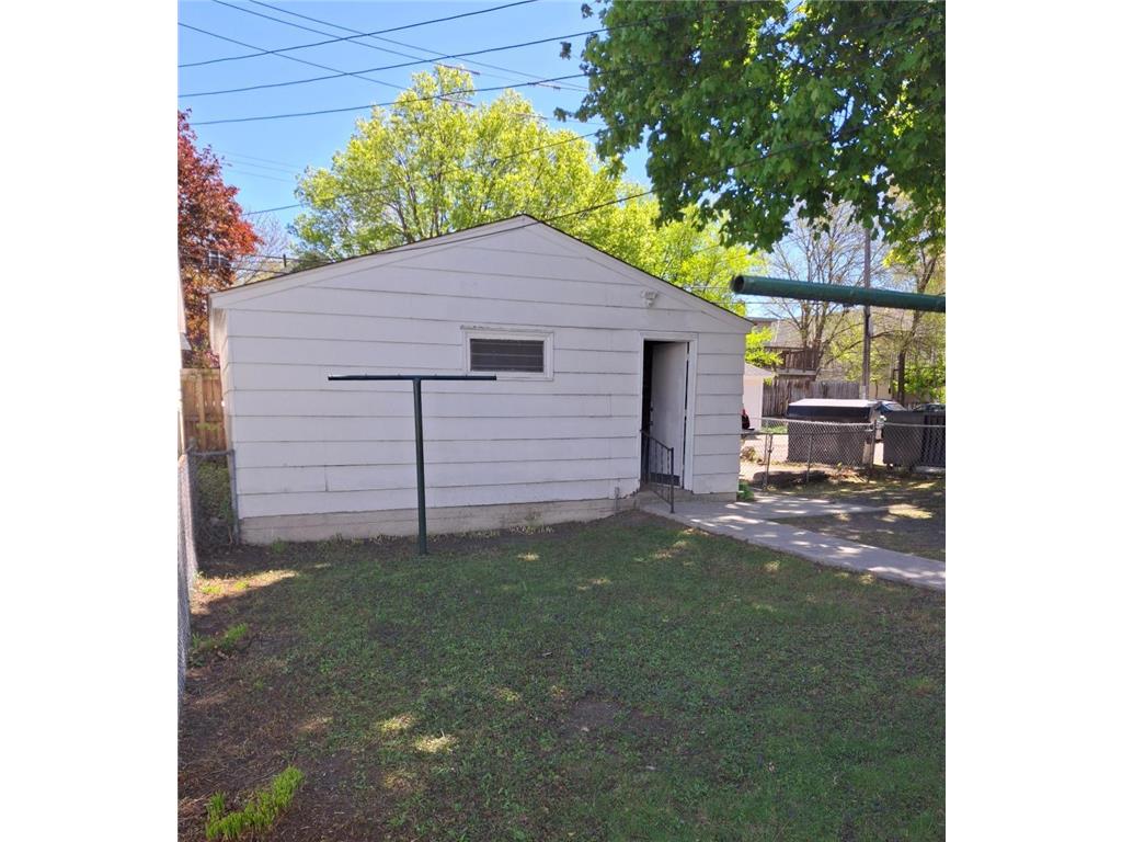 2637 Emerson Avenue S Minneapolis MN 55408 7067628 image29