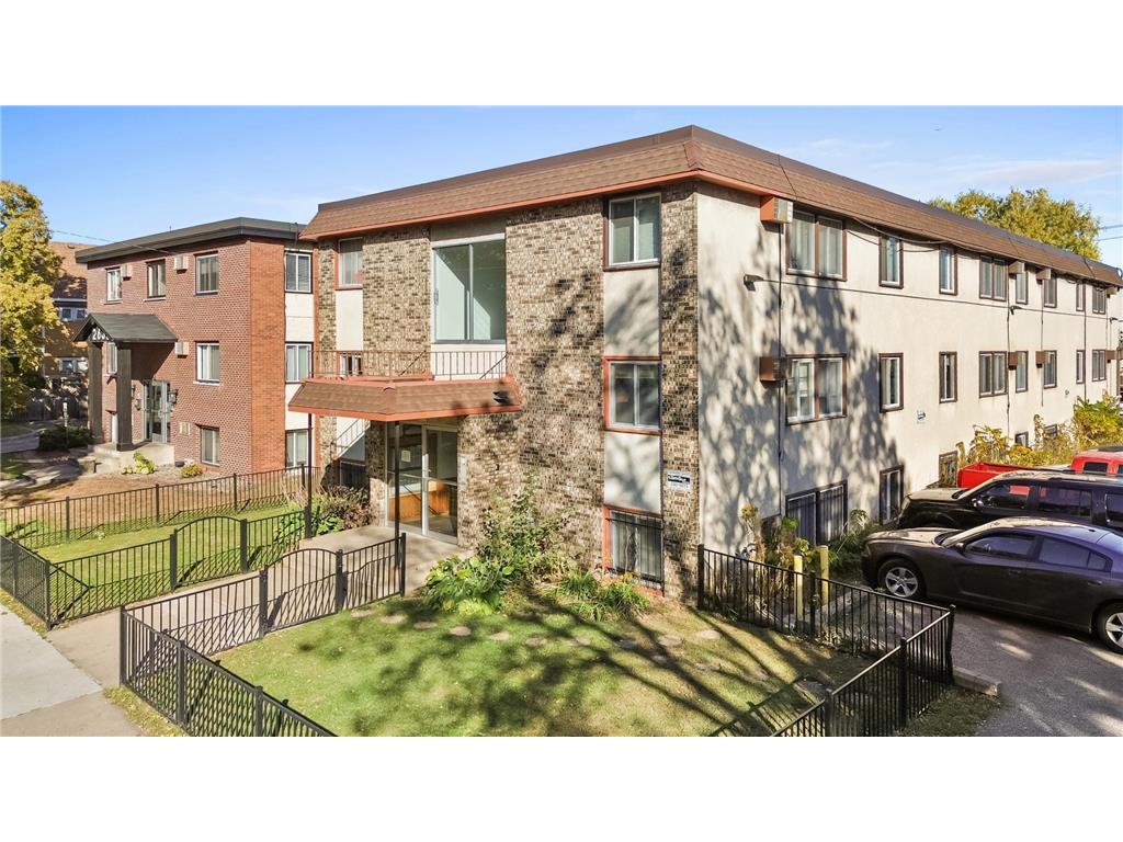 2637 Pleasant Avenue Minneapolis MN 55408 7037156 image1