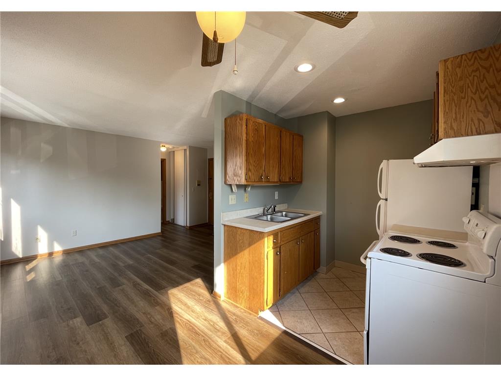 2637 Pleasant Avenue Minneapolis MN 55408 7037156 image25