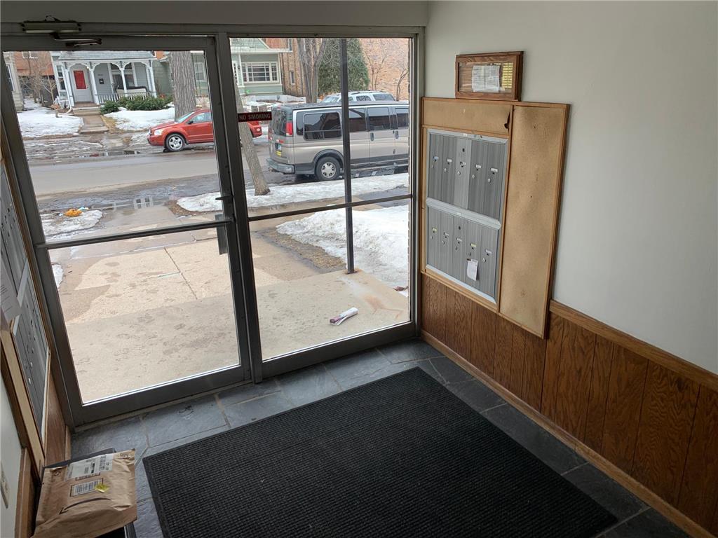 2637 Pleasant Avenue Minneapolis MN 55408 7037156 image32